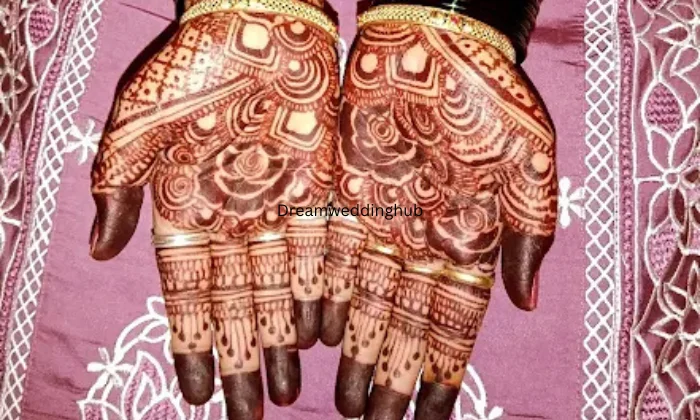 Gayatri Mehendi Kala